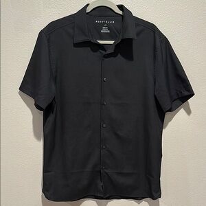 Perry Ellis Men's Black Short Sleeve Shirt Size: Large